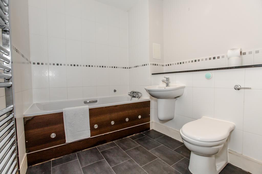 ✪ Ideal Ipswich ✪ Serviced Quays Apartment - 2 Bed Perfect For Felixstowe Port/A12/Science Park/Business Park ✪ 입스위치 외부 사진